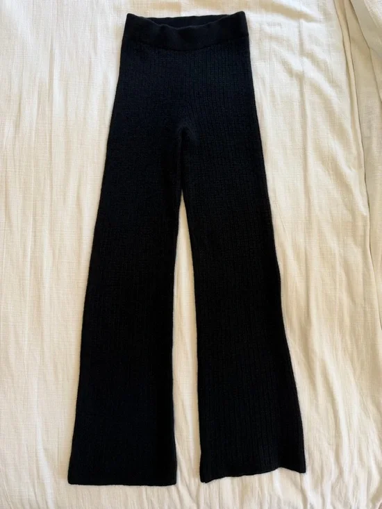 Alo Cashmere High-Waist Plush Waffle Pant in Black SZ M - Picture 2 of 13